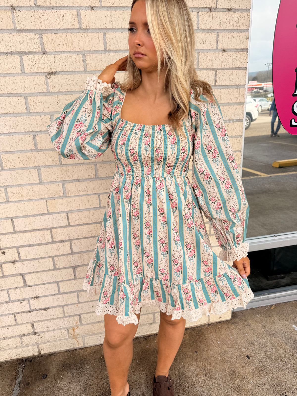 Neelie floral spring long sleeve dress