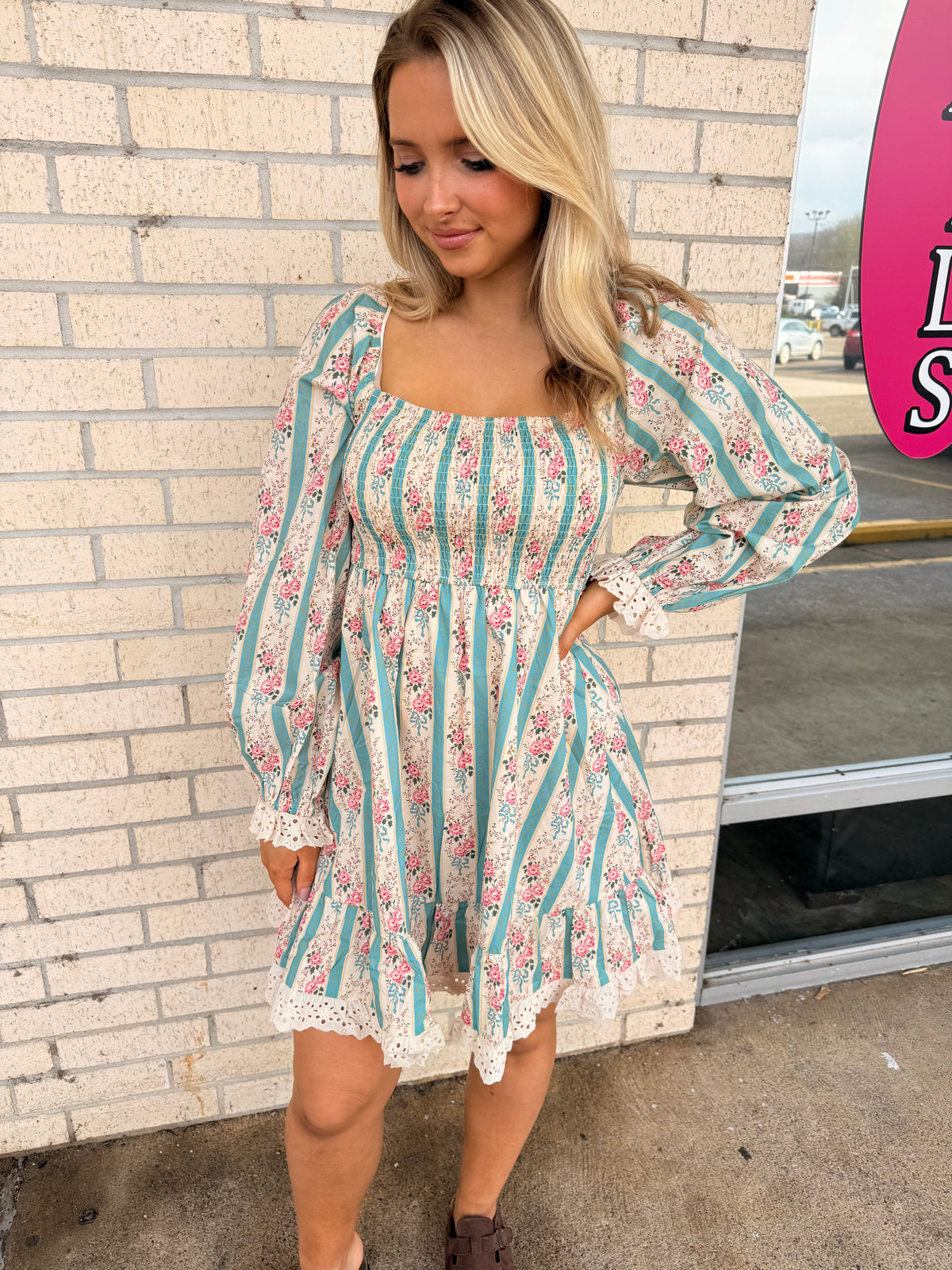 Neelie floral spring long sleeve dress