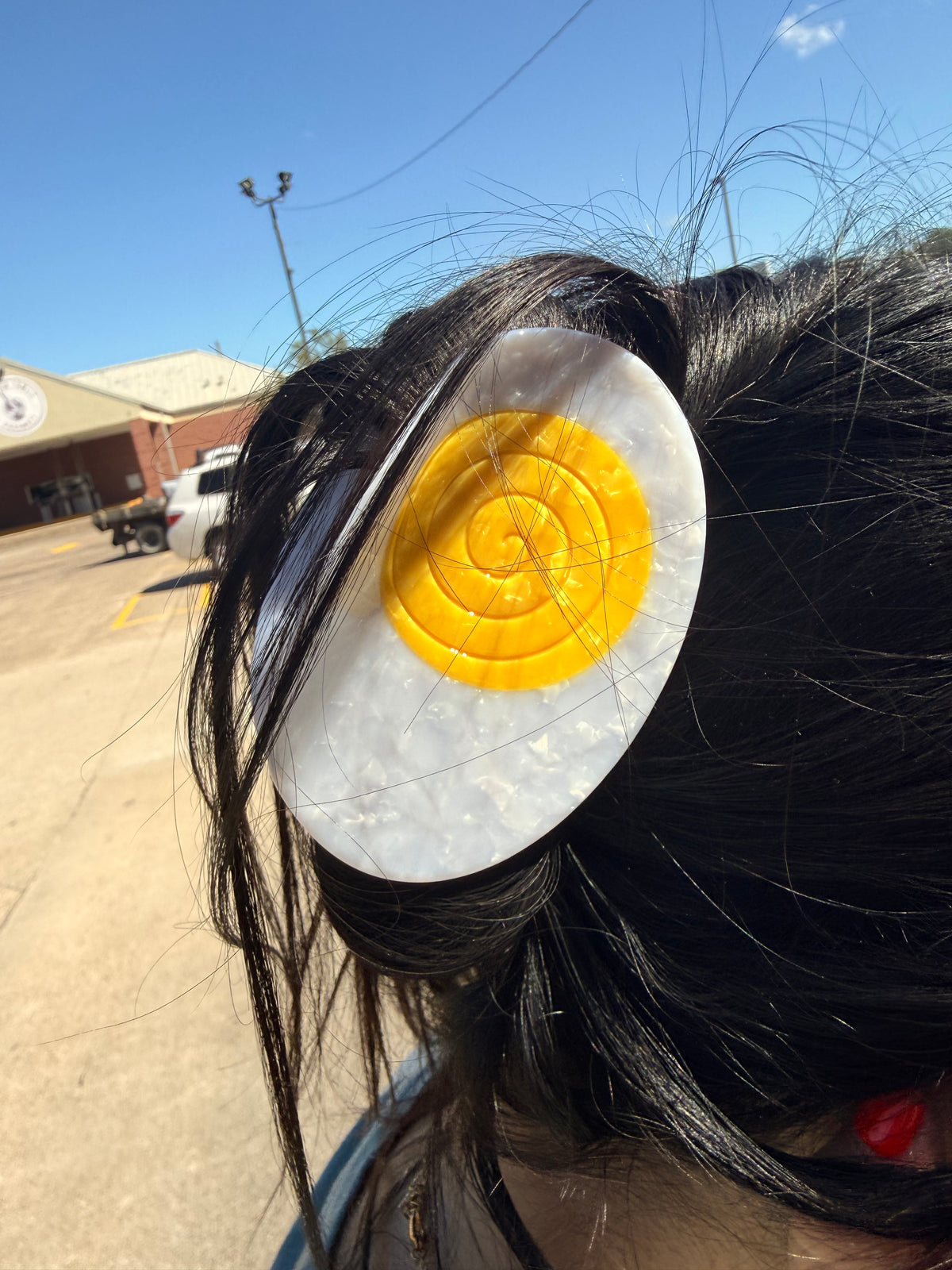 Deviled egg hair claw clip