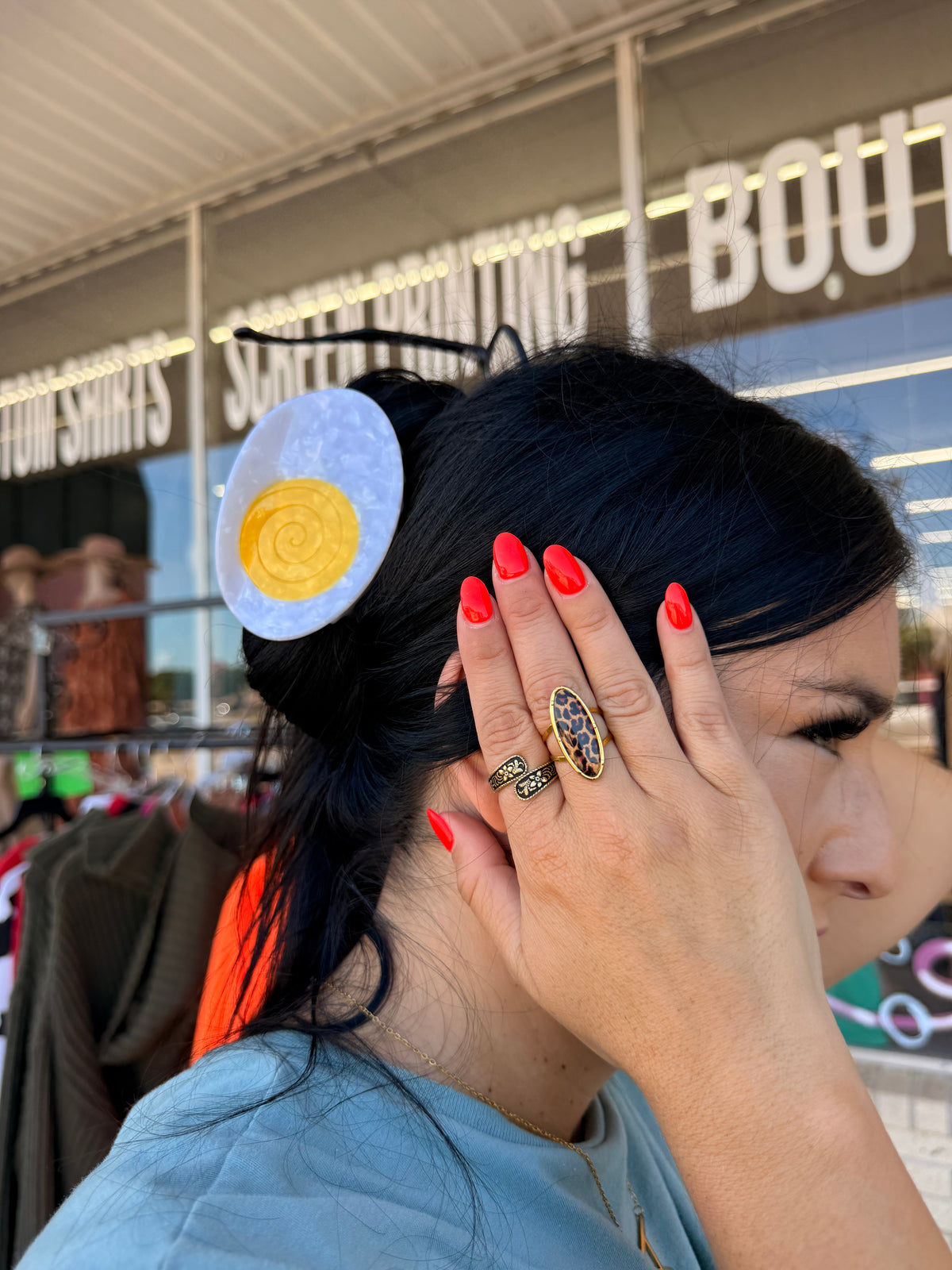 Deviled egg hair claw clip