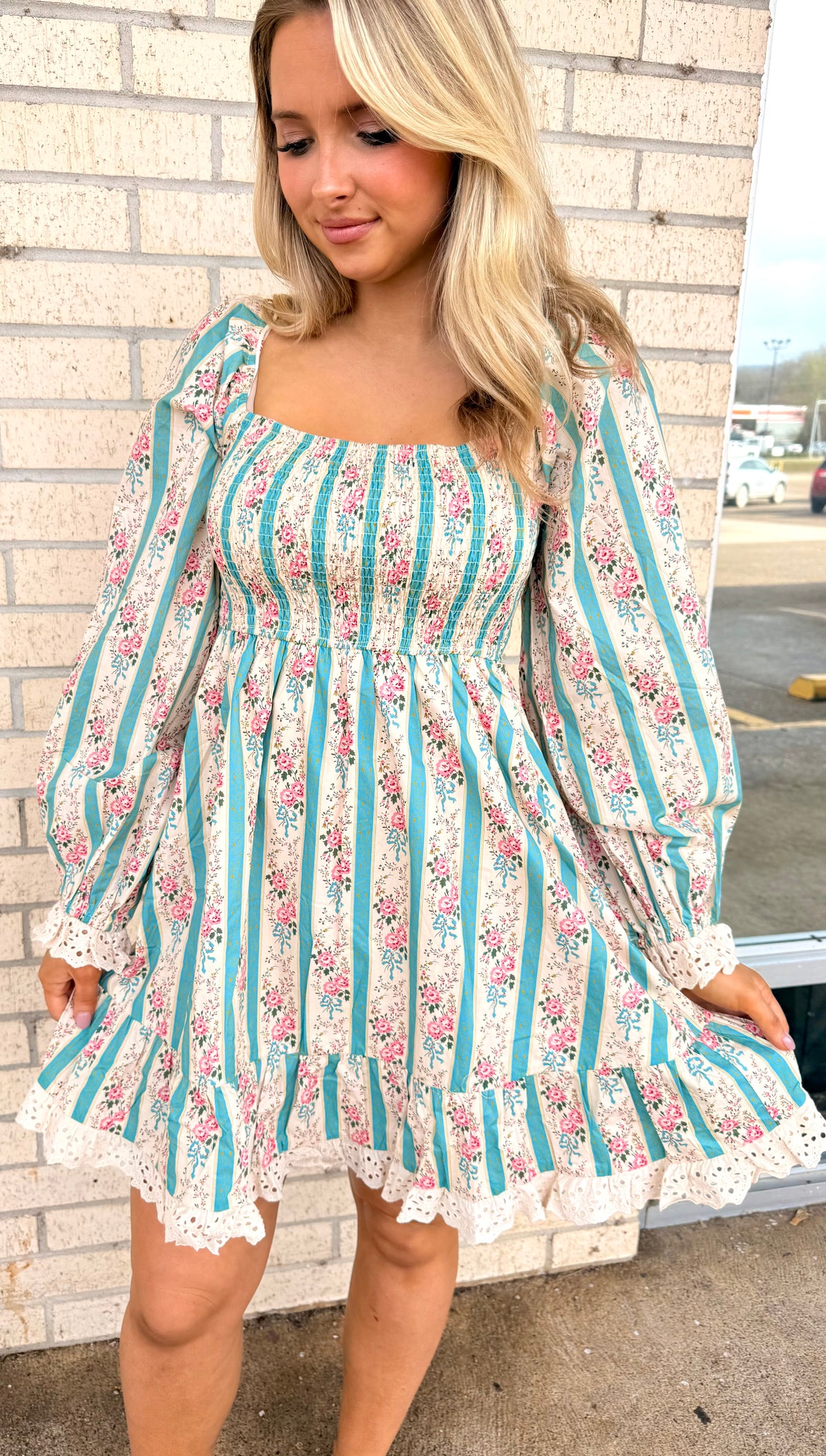 Neelie floral spring long sleeve dress