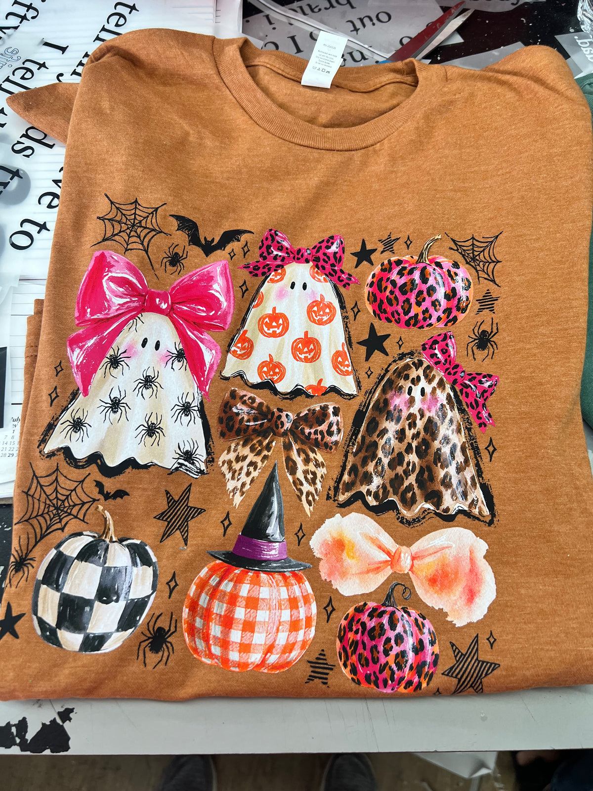 Cutesy ghostie Halloween tee or sweatshirt