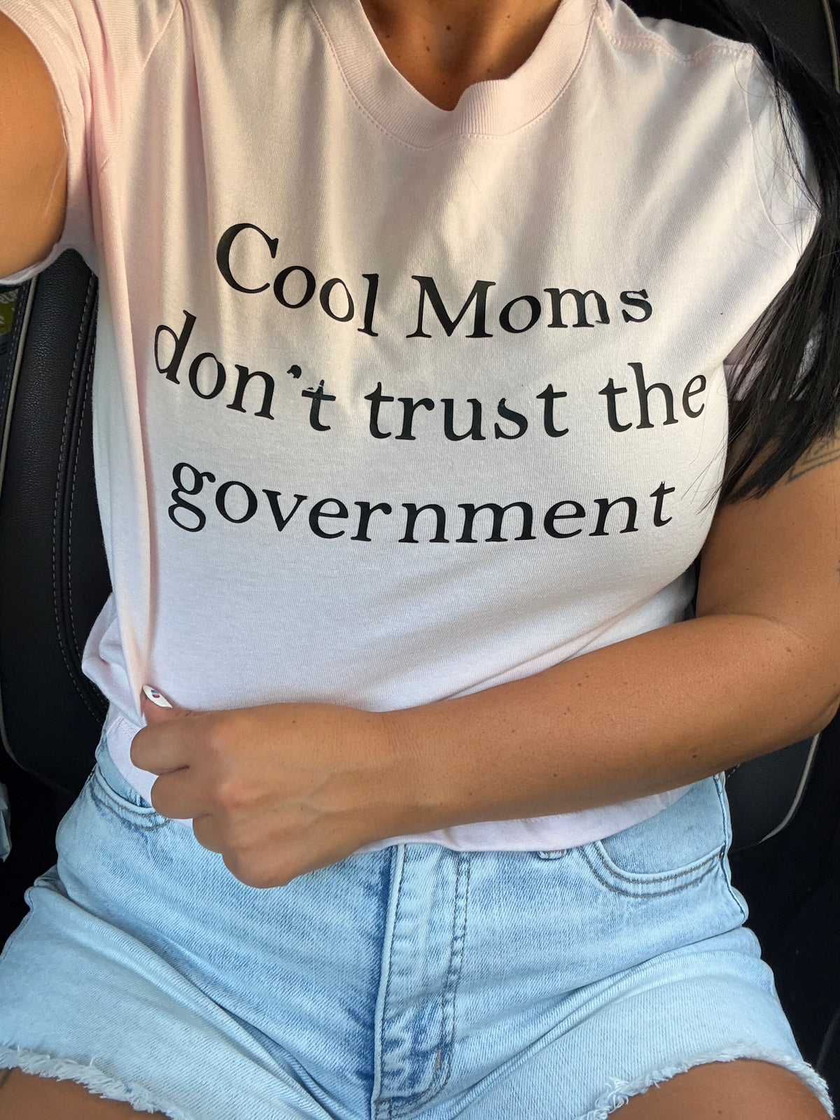 Cool moms don’t trust the government tank ,tee or sweatshirt