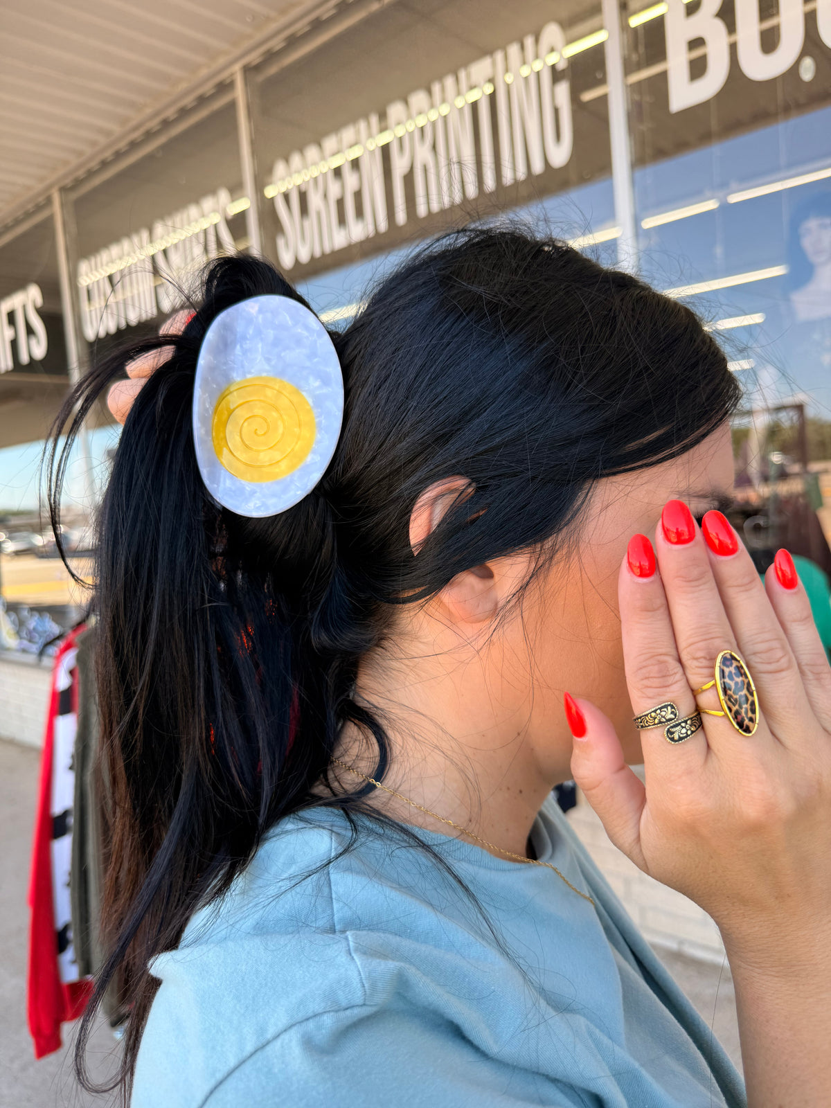 Deviled egg hair claw clip
