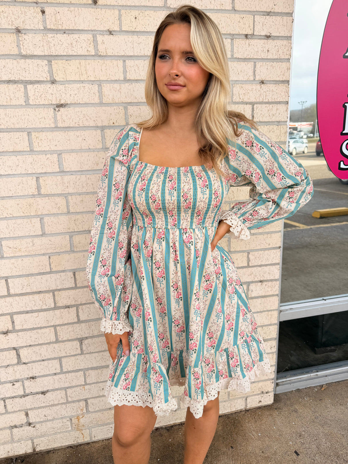 Neelie floral spring long sleeve dress