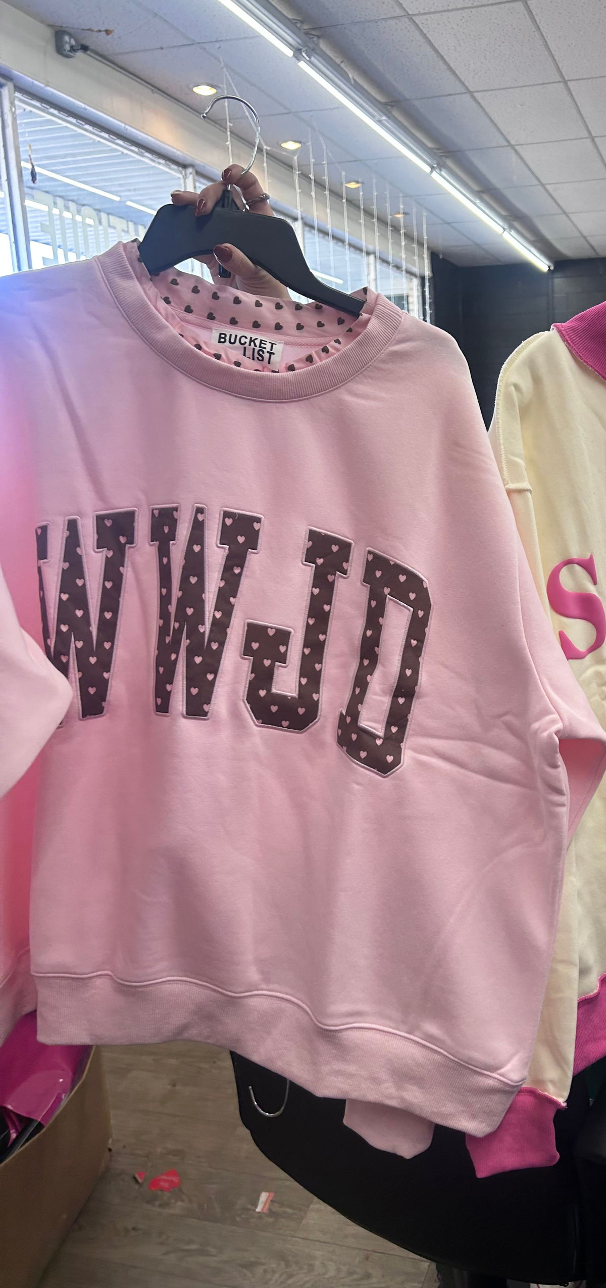 Wwjd heart print mock neck
