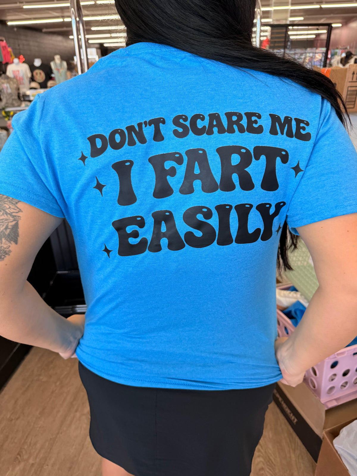 don't scare me i fart easily tee or sweatshirt