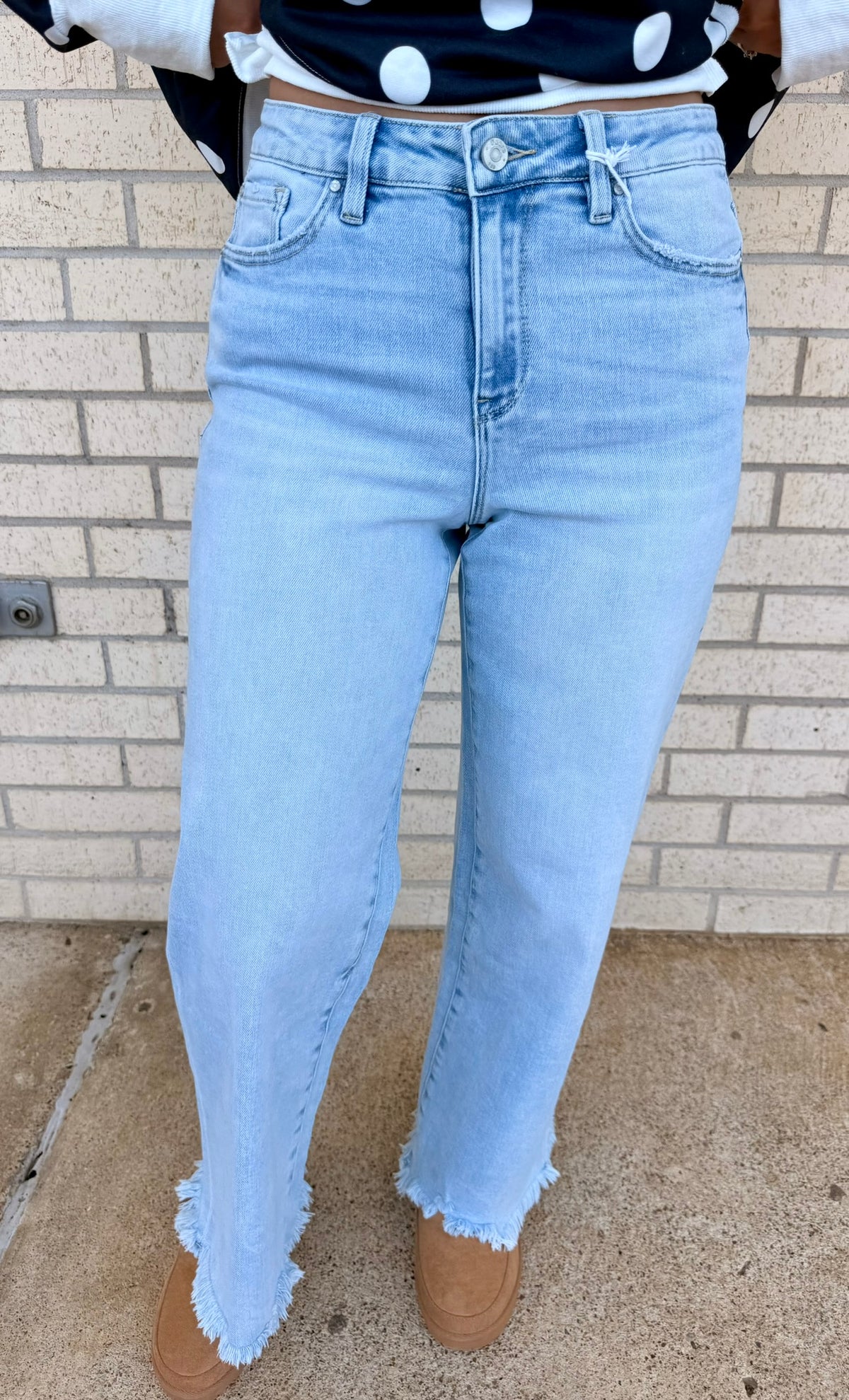 LA HIGH RISE WIDE LEG W/ DESTROYED HEM JEAN