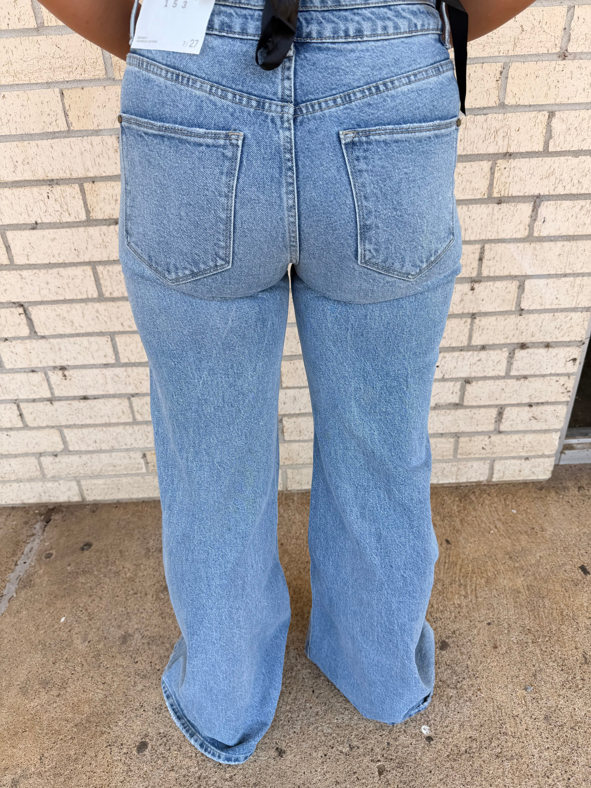 Lela Lightwash Double button flare jean