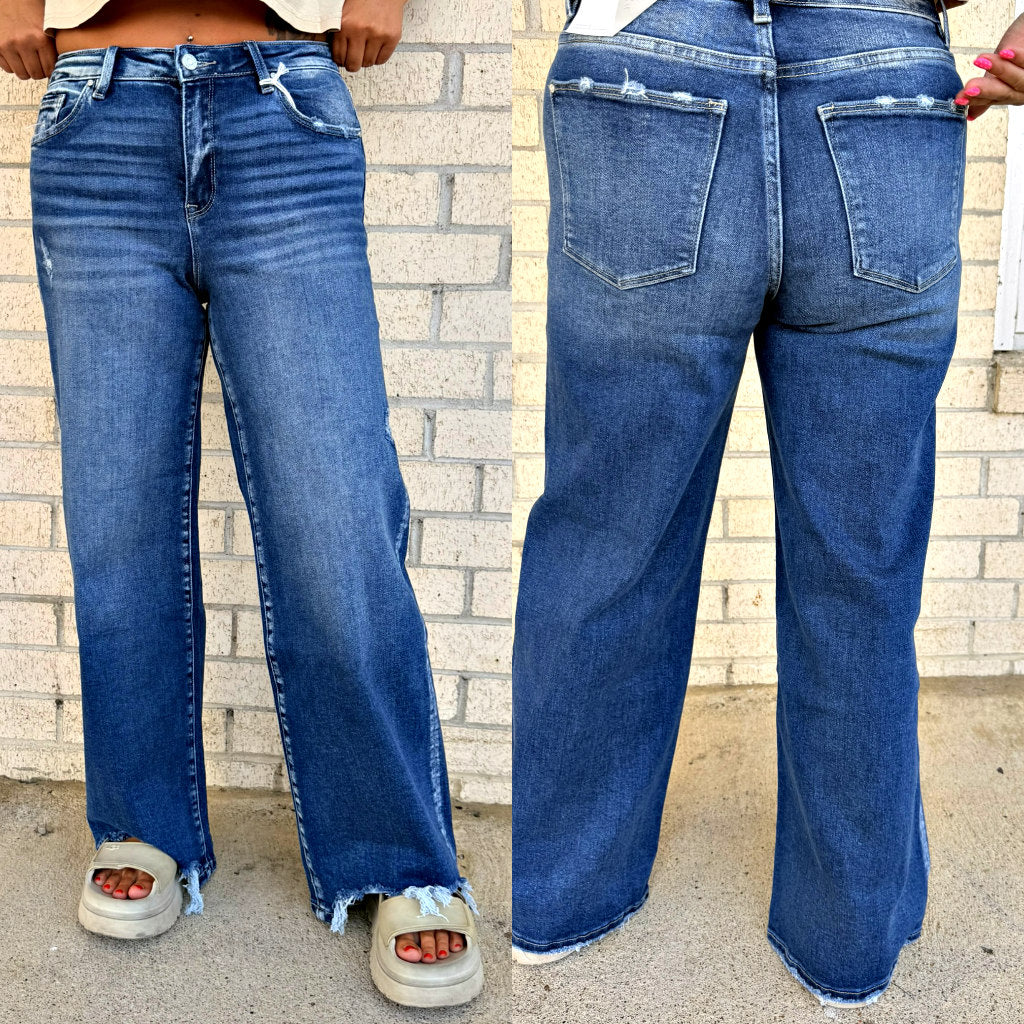 High Rise Super Stretch Wide Leg w/ Destroyed Hem Petrah dark wash