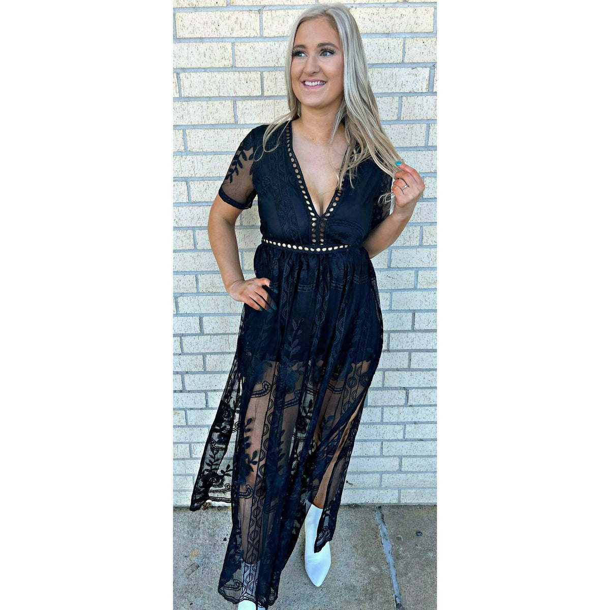 Melody Black Lace Short Sleeve Maxi Dress