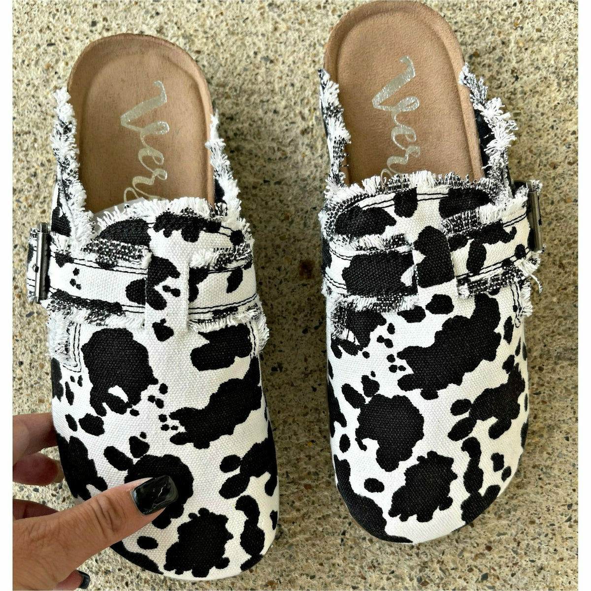 Bailey Slip Ons Very G Shoe (4 prints) new